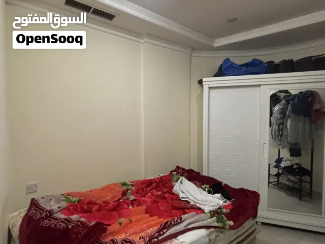 مطلوب غرفة للايجار الي موجود عندو يبعتلي