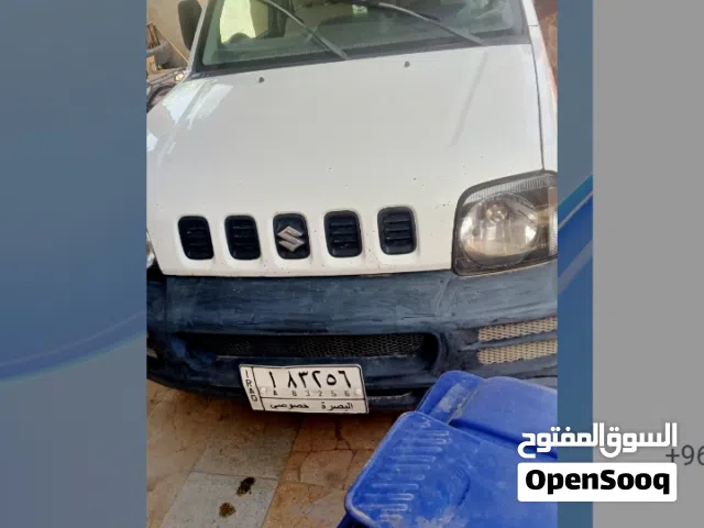 2011 سوزوكي جيمني Standard