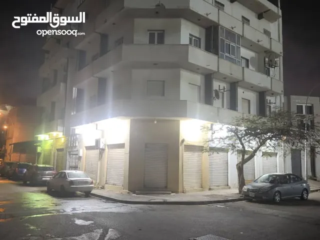 عمارة فندقية علي شارعين مسقوف 348 متر فيها 6 شقق و 3 محلات تصلح ان تكون في فندق (البركه)