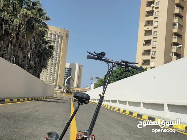 اسكوتر كهربائيّ 1800