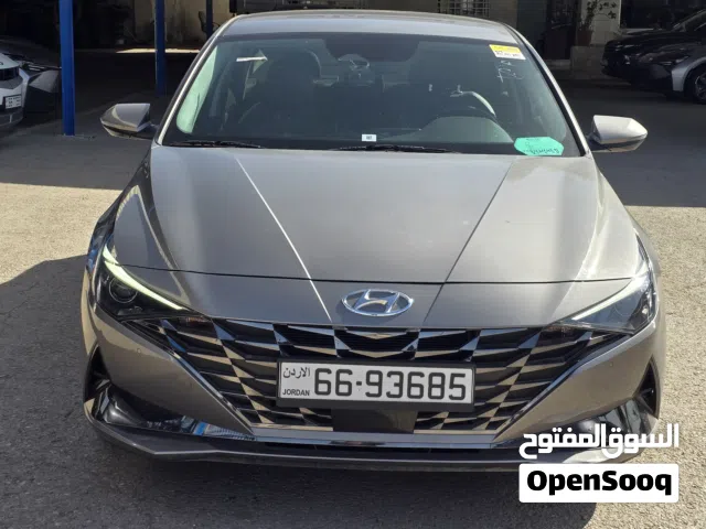2021 Hyundai Avante SE
