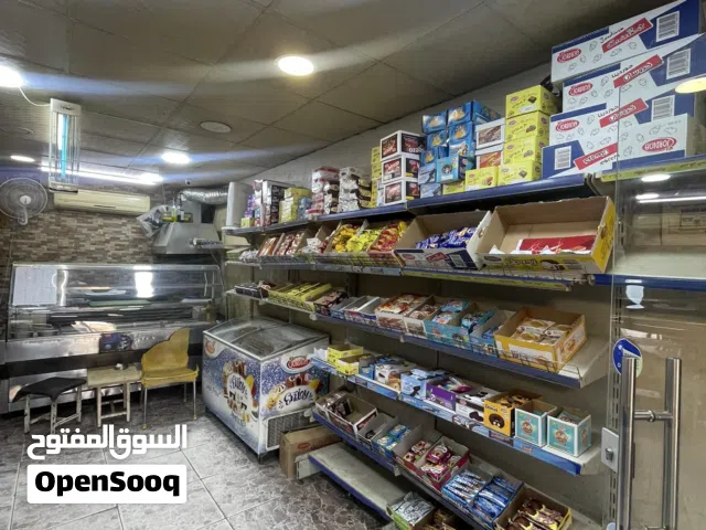 كافتيريا ومطعم للبيع