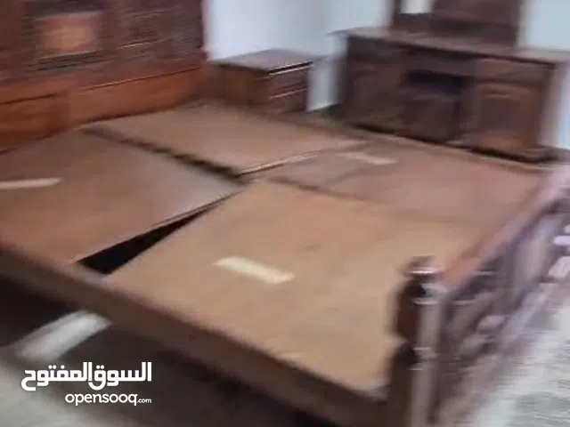 سرير زوجي مع ثلاث قطع