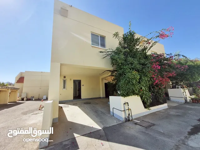 Cozy 3BHK Townhouse for Rent in Madinat Qaboos (Ref PPV188)