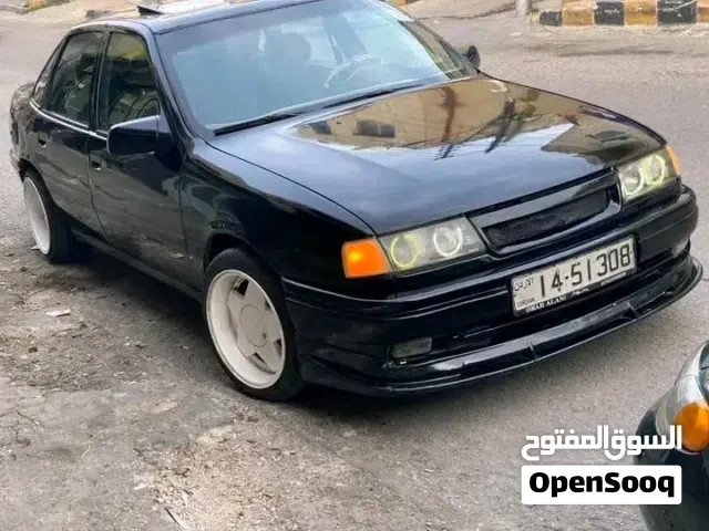 1995, أوبل, فيكترا