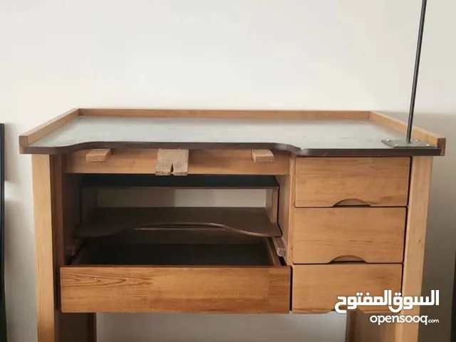 Jewelry Making bench/desk مكتب صنع المجوهرات