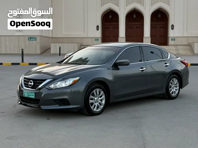 Used Nissan Altima in Al Dakhiliya