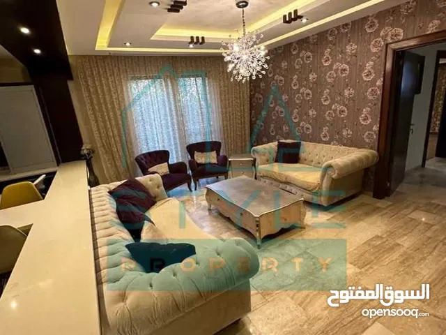 شقة طابق ارضي في اجمل مناطق عبدون  مساحة الشقة 210 متر مربع