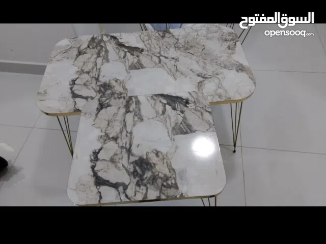 للبيع طاولات جانبية