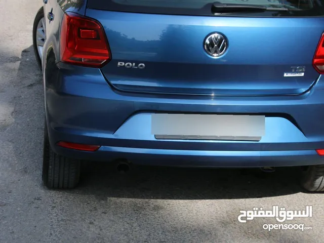 بولو 2017 ايد ثانية ماشية 98 الف  1200 تيربو فحص نخب النخب دهان قطعة وحدة على نظاف