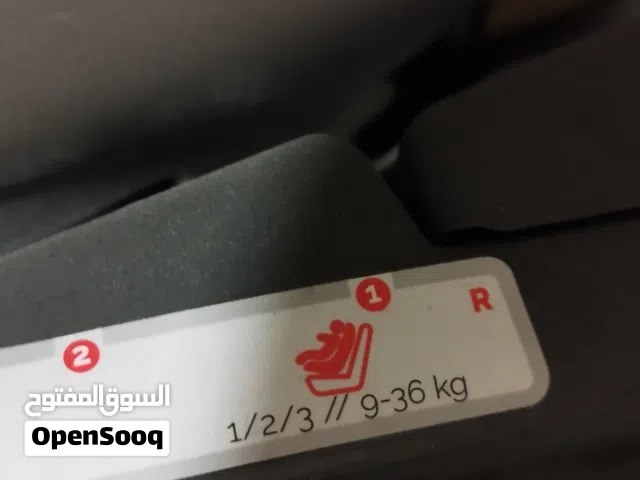 كرسي سياره للاطفال استعمال خفيف جدا جدا جدا شبة لم يستعمل ماركة نانيا يتحمل لزون 36 كيلو