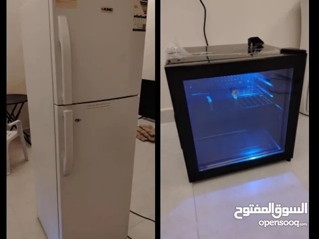 ثلاجتين بحاله ممتازه صغيرا DLC وكبيره KMC