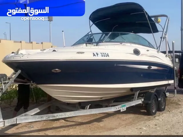 Jet boat, 28 feet, 8-cylinder Mercury engine جت بوت 28 قدم مكينة 8 سلندر ميركروزر
