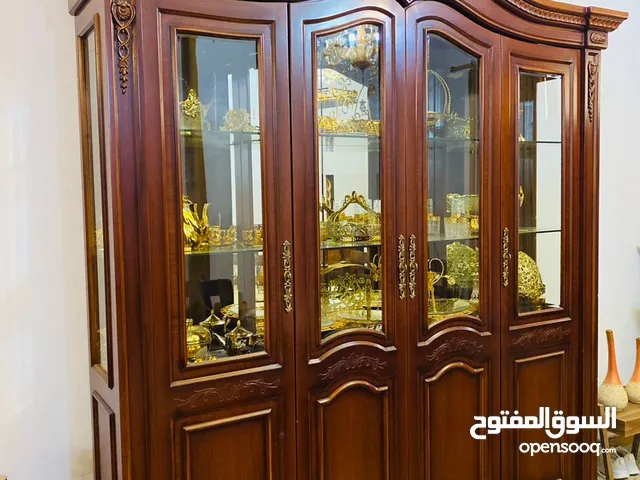 مكتبه خشبيه وزجاج