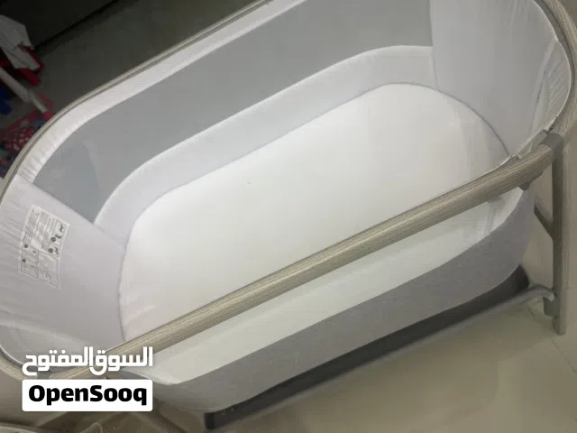 سرير اطفال يمكن اتصاله ب سرير الأم من giggles