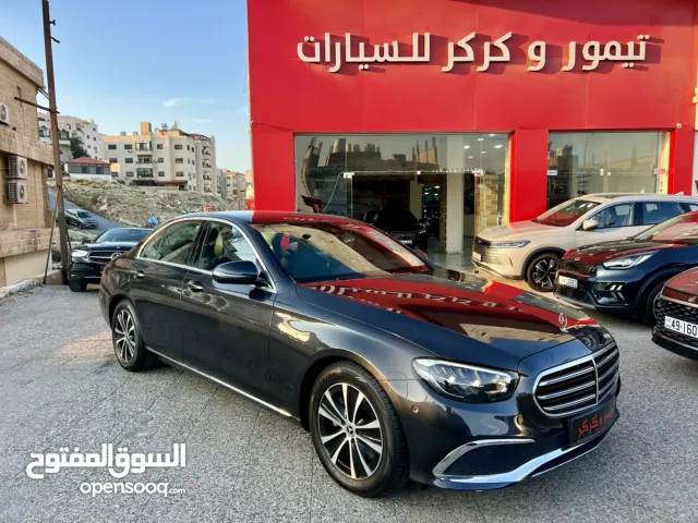 مرسيدس E200 Luxury 2021 غرافيت مميزة بحالة الزيرو