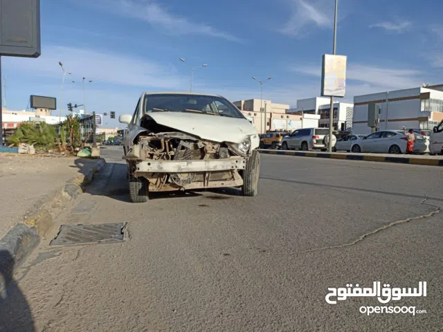 نيسان تيدا 2007 فيها خبطة قرن يسار