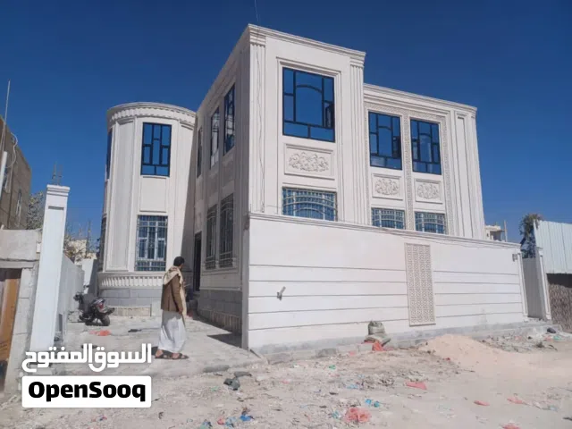 فله للبيع ضخمة جداً وموقع ممتاز وسعر عرطه العرطات لعشاق التميز والاناقه