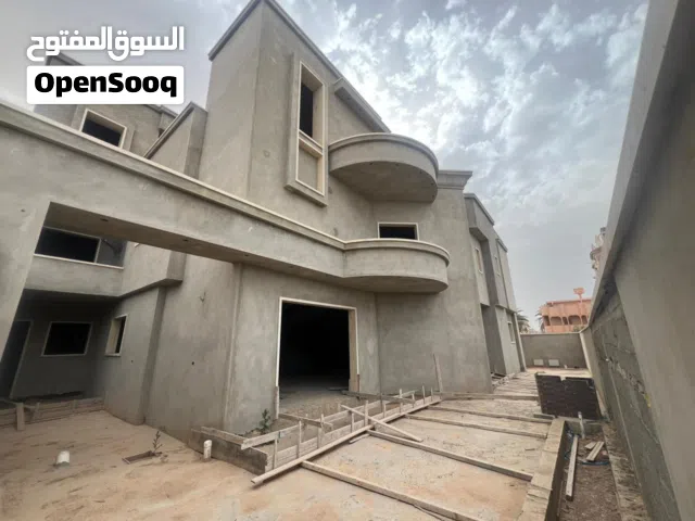 300 m2 More than 6 bedrooms Townhouse for Sale in Al Khums Other
