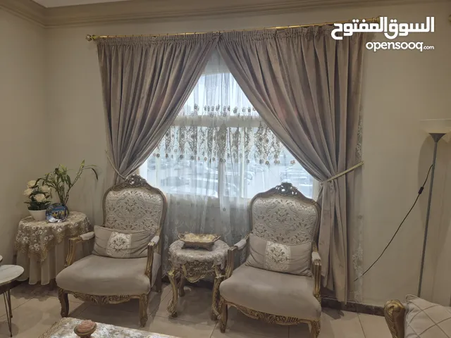 للبيع طقم صالون بحالة ممتازة