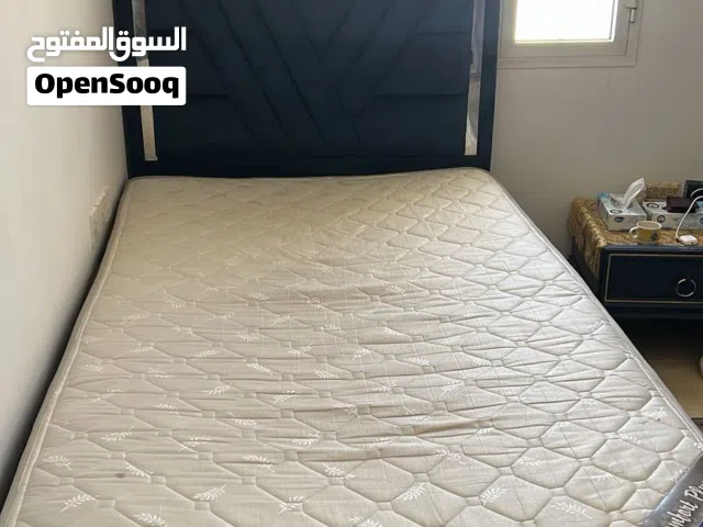 سرير عدد 2 نظيف جدا