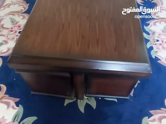 طاولة خشب مع 4 طاولات جانبية