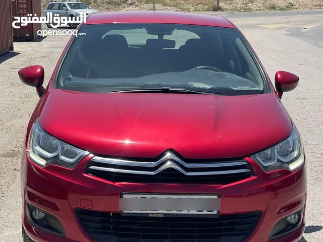 ستيروين C4 فرنسية موديل 2016 وارد الوكاله ثالث مالك من شركه الخياط بحالة الزيرو والوكالة