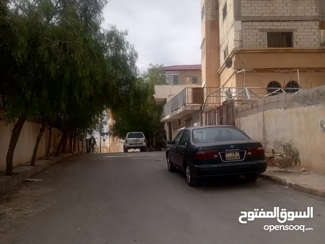 160 m2 4 Bedrooms Townhouse for Sale in Zarqa Russayfah
