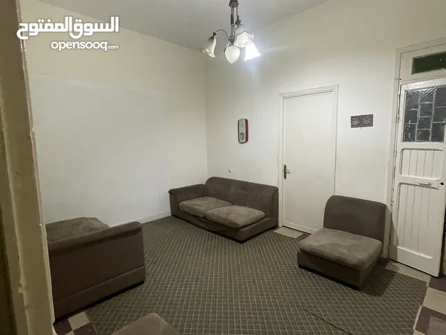 200 m2 5 Bedrooms Apartments for Rent in Tripoli Bin Ashour