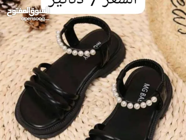 Girls Sandals & Slippers in Zarqa