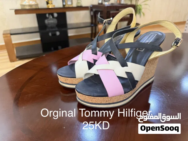 Orginal Tommy Heilfiger shoes