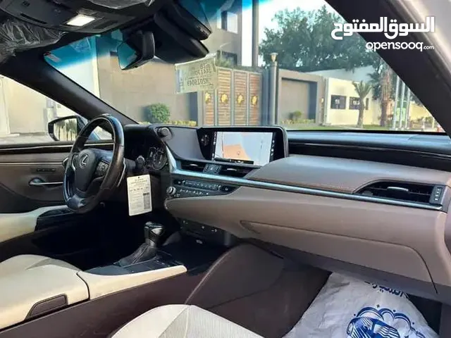 Used Lexus LS in Al-Ahsa