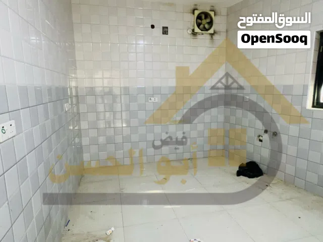 125 m2 2 Bedrooms Apartments for Rent in Basra Khadra'a