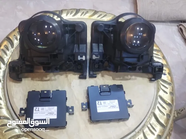 عدسات ضوء امامي تويوتا كامري 18 19
