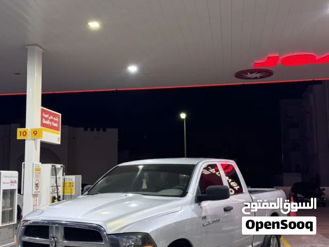 دودج رام 1500 غماره و نصف للبيع او بدل مع جمس غماره من نفس الموديل