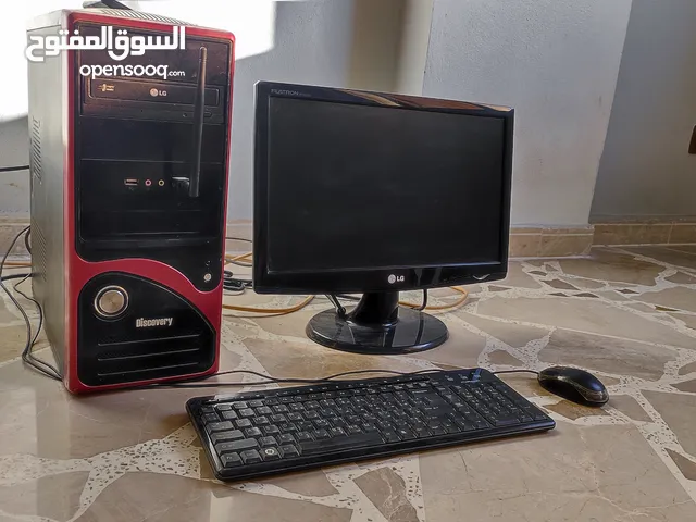 كومبيوتر مكتبي بحالة ممتازة للبيع