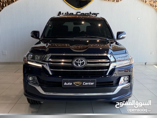 TOYOTA LAND CRUISER GRAND TOURING V8: "King of the Road"