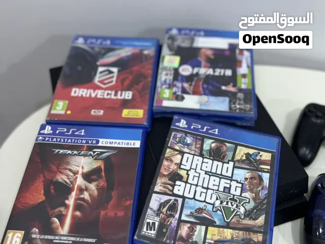 بلي ستيشن 4 فور فات مع ملحقات جوستك 2 واقراص  4 موضحات في الصورة