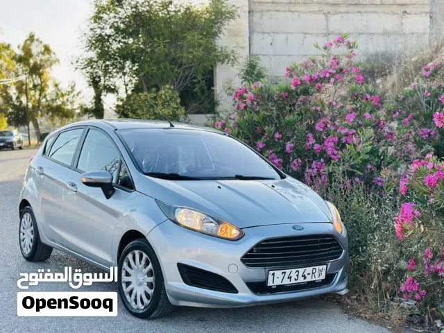 2015 Ford Fiesta Standard
