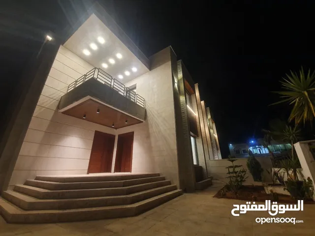 455 m2 5 Bedrooms Villa for Sale in Amman Al Tuneib