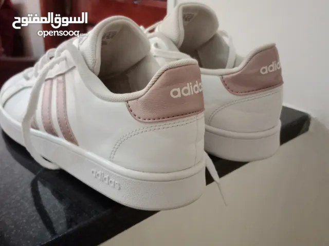 Adidas Grand Court origine 40