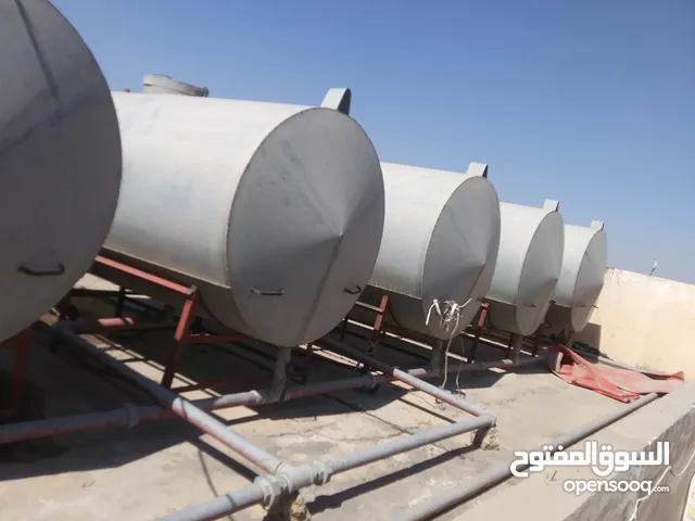 خزانات ماء للبيع عدد 5 خزانات