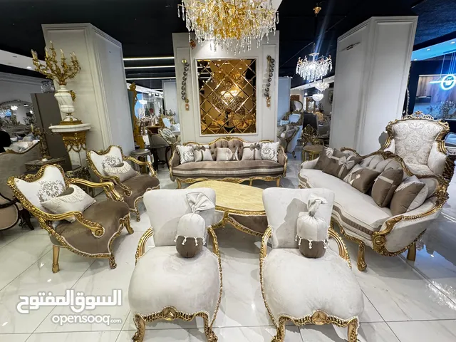 طقم كنب New classic فاخر ومميز جداً 7مقاعد مع طربيزة الوسط