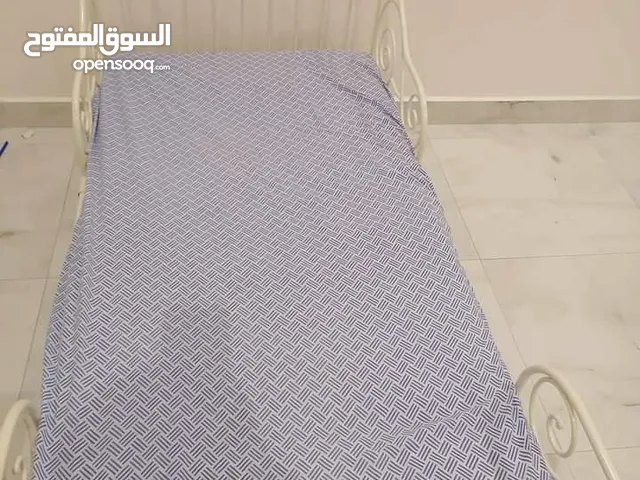 سرير مفرد للبيع   Single Bed Cot for Sale