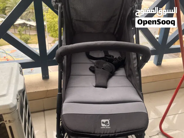 عربايه اطفال استعمال بسيط وسرير اطفال