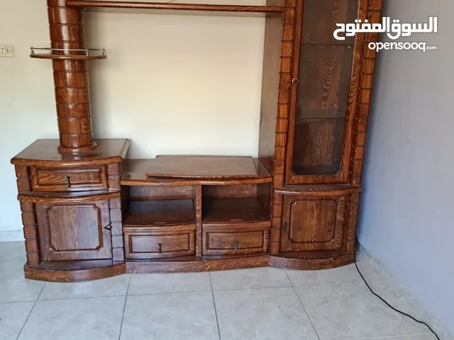 للبيع بوفيه مفتوح + خزانة ملابس بحالة ممتازة وبسعر مغري
