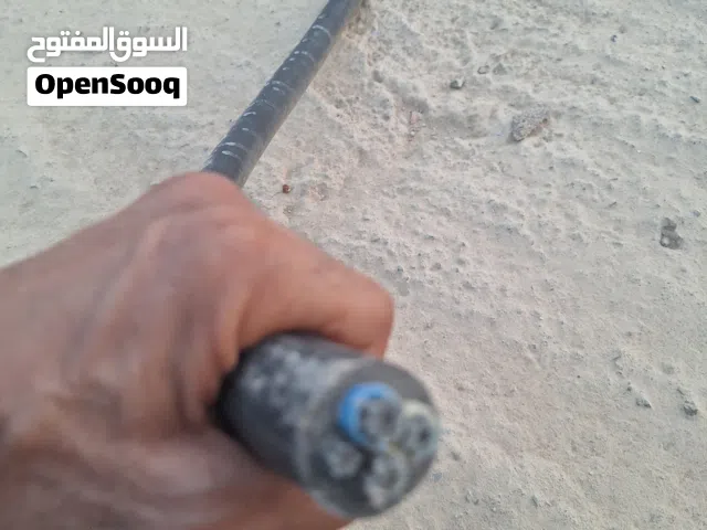 كيبل كهرباء نظيف جدا للبيع 35ملي نحاس قديم ولكنه جديد الطول 25متر