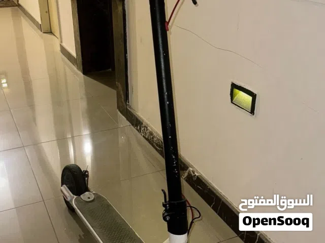 سكوتر كهربائي نضيف للبيع