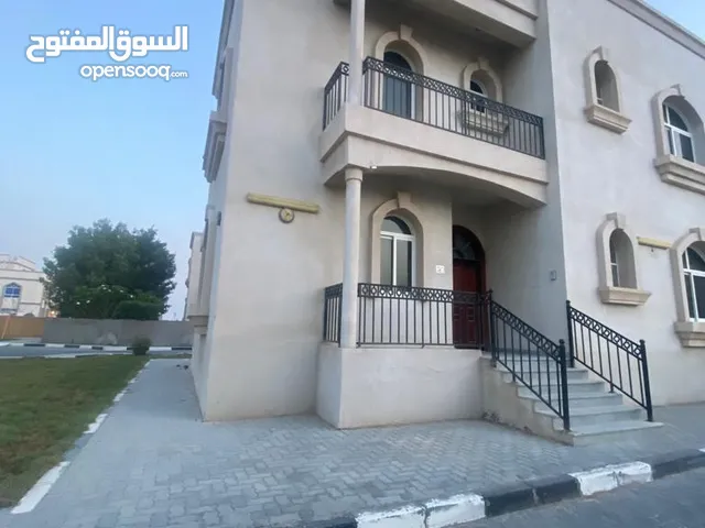 230 m2 5 Bedrooms Villa for Rent in Abu Dhabi Khalifa City