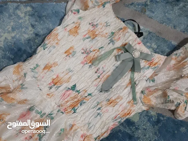 فستان أنثوي ناعم بتصميم كوري مزهر – جديد ولم يُلبس